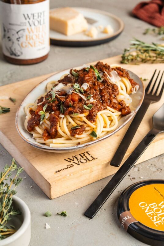 Wildbolognese_2_800x1200.jpg